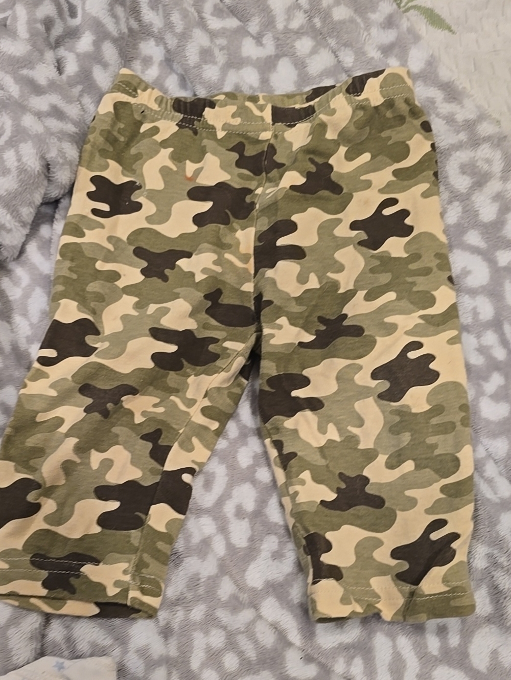 ❤️10/$10 Camo Pants